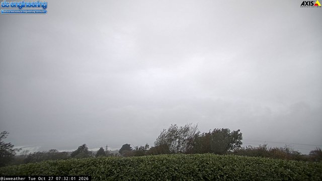 view from iwweather sky cam on 2026-10-27