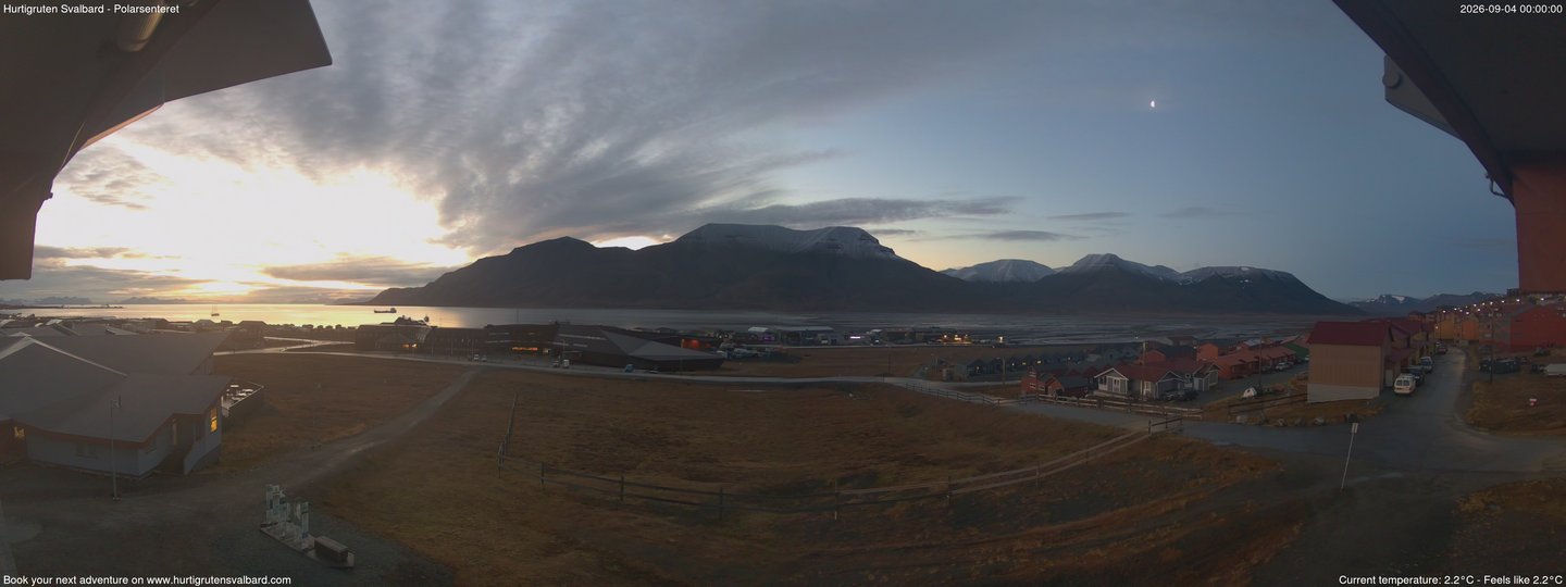 Hurtigruten Svalbard - Hiorthfjellet webcam time-lapse frame, Hurtigruten Svalbard - Hiorthfjellet webcam