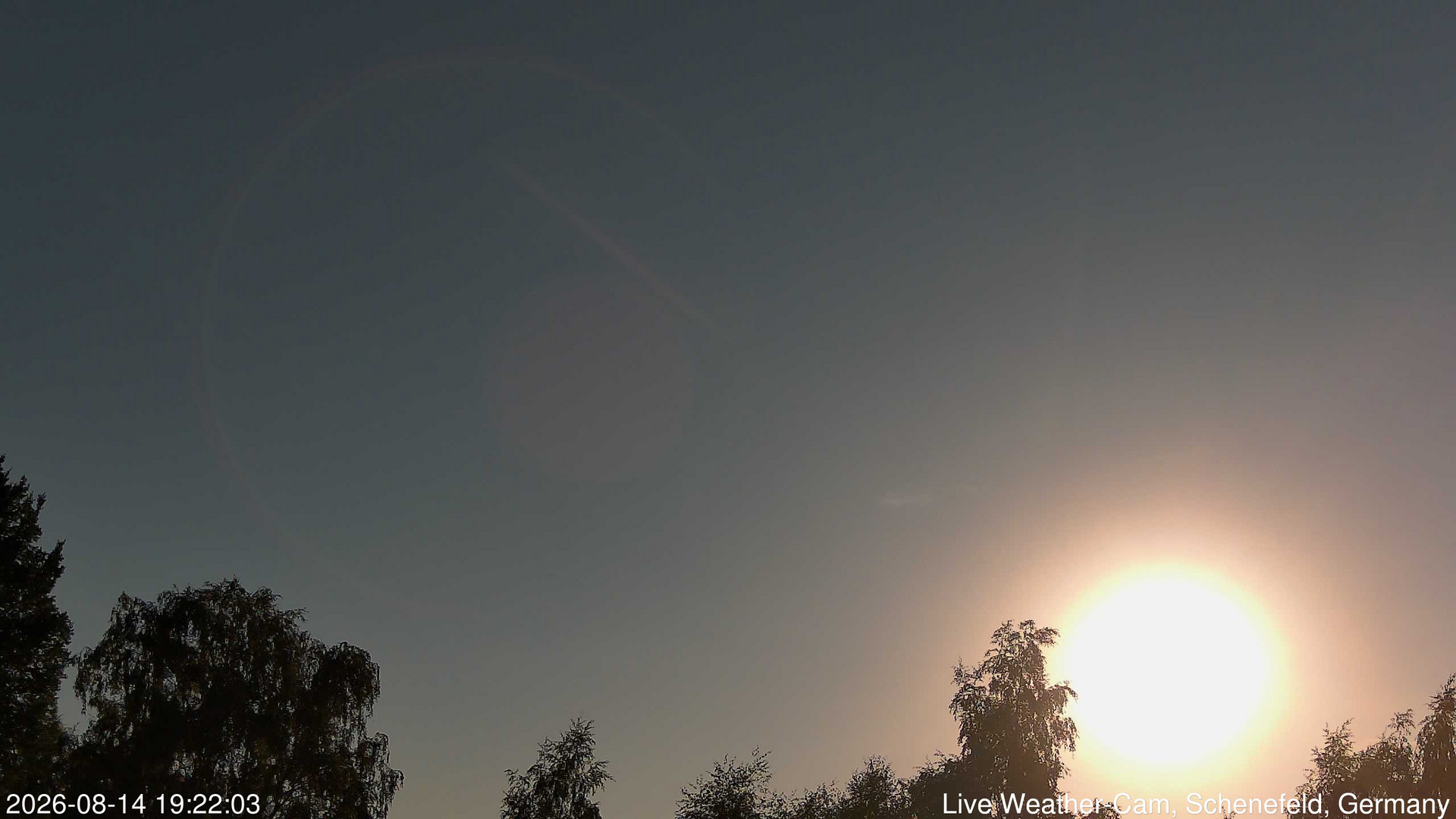 time-lapse frame, 2026-08-14 19:22-21:52 webcam
