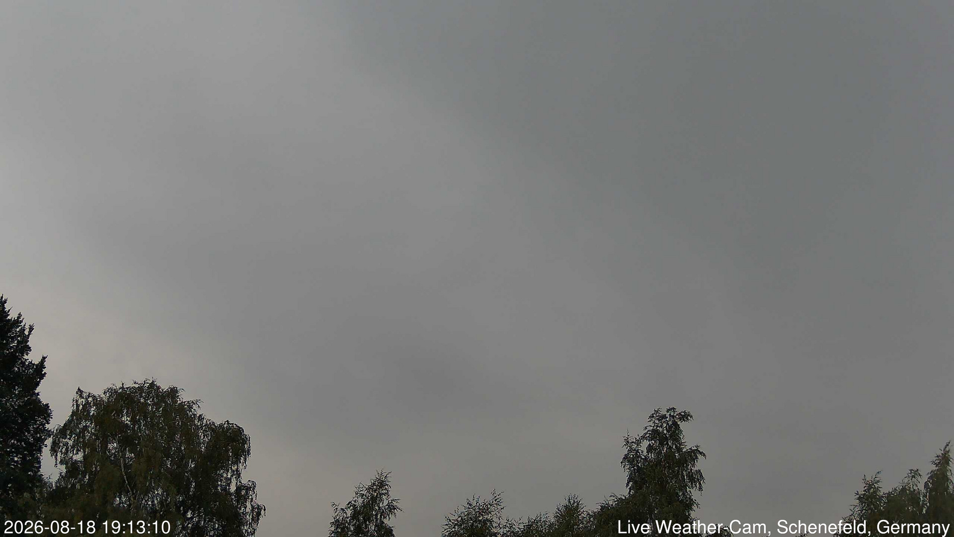 time-lapse frame, 2026-08-18 19:13-21:43 webcam