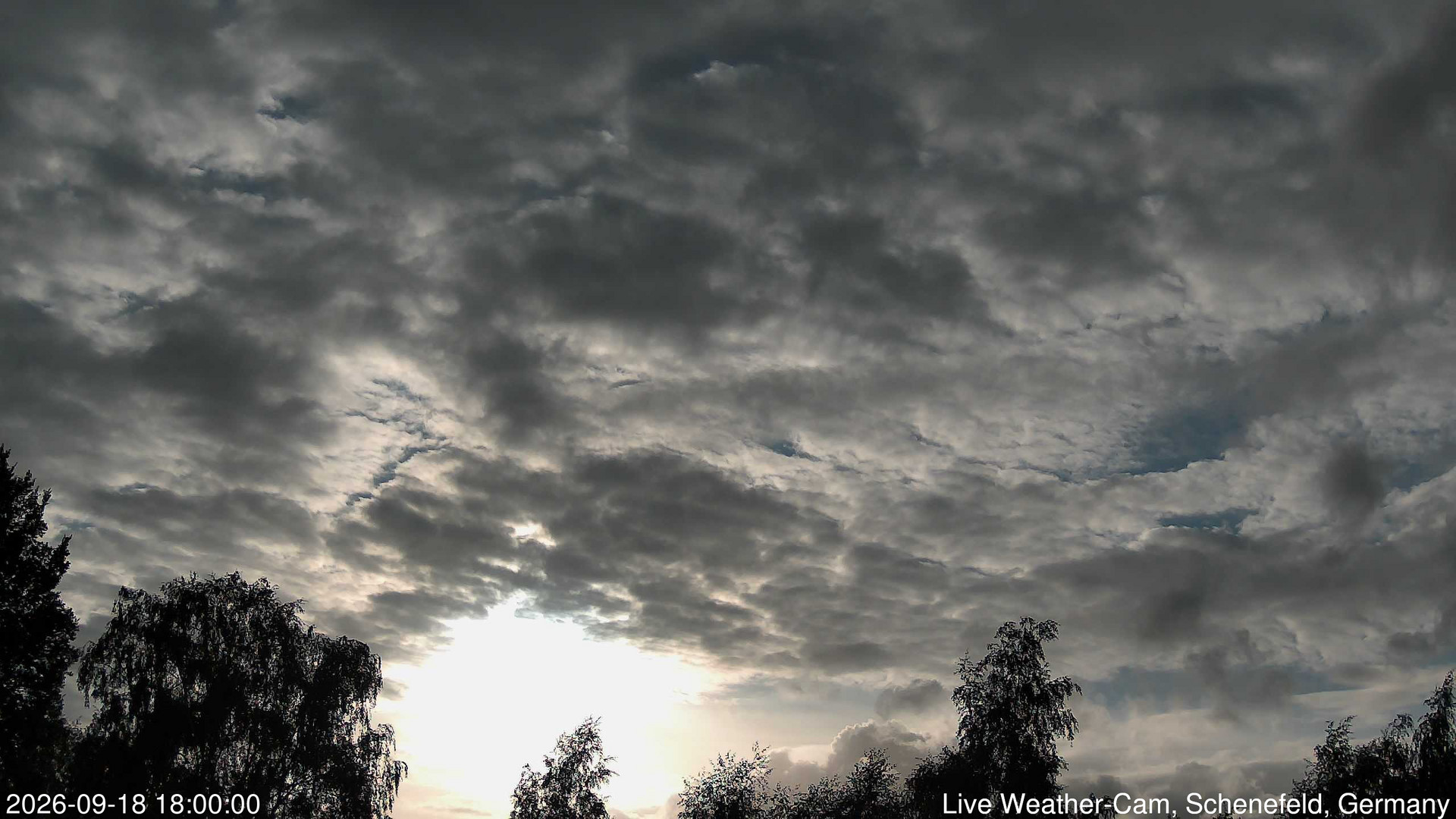 time-lapse frame, 2026-09-18 18:00-20:30 webcam