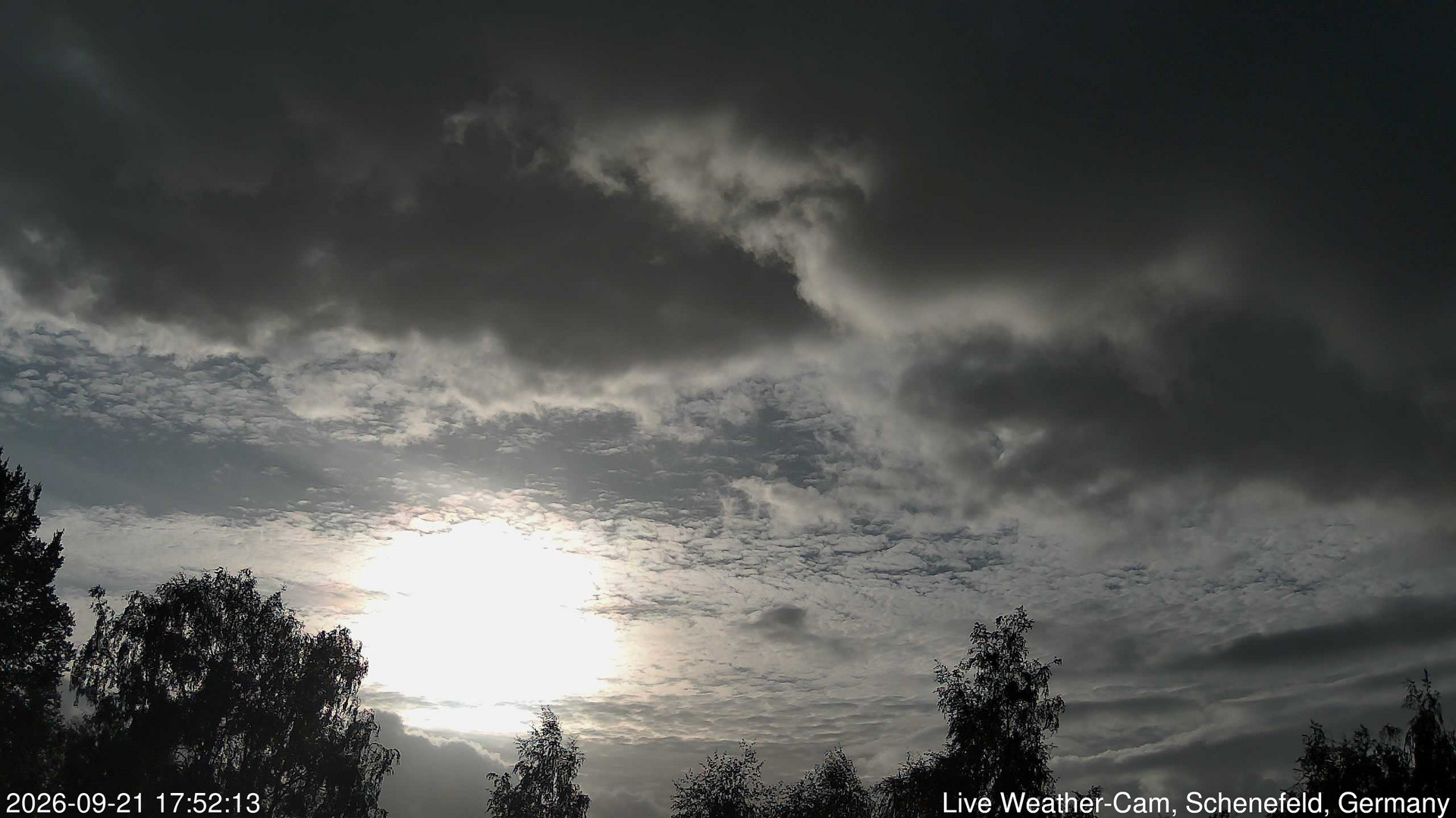 time-lapse frame, 2026-09-21 17:52-20:22 webcam