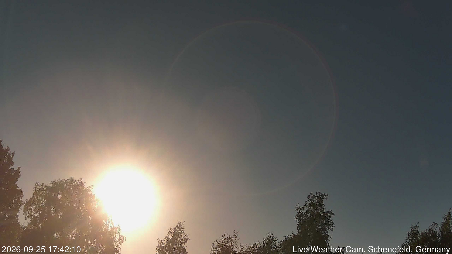 time-lapse frame, 2026-09-25 17:42-20:12 webcam
