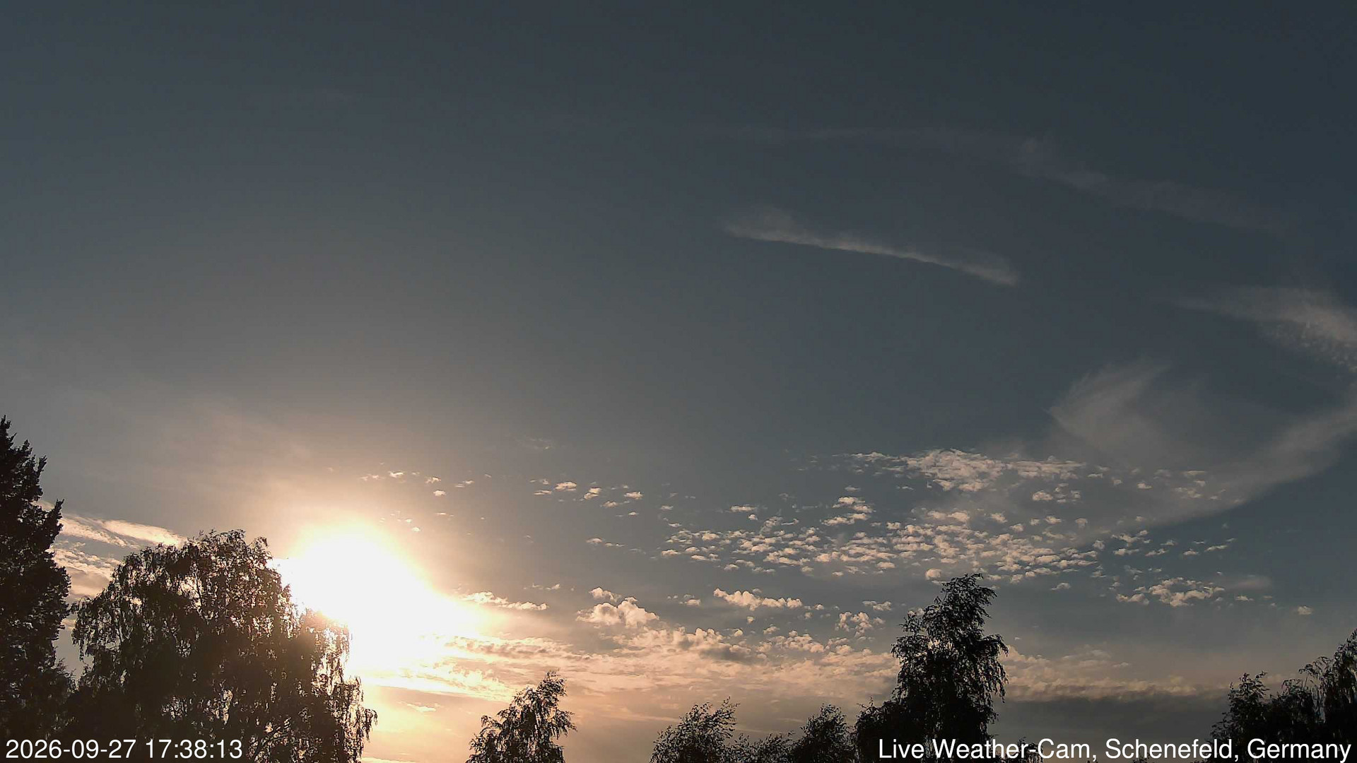 time-lapse frame, 2026-09-27 17:38-20:08 webcam